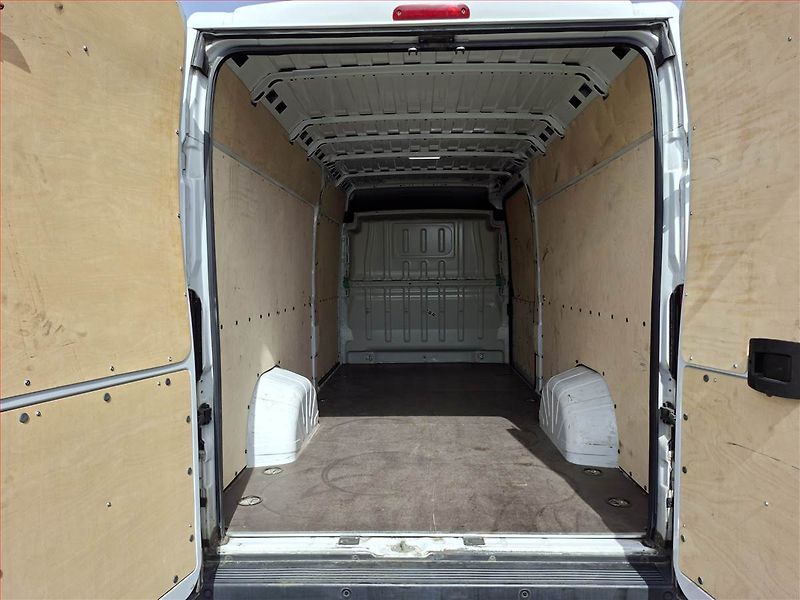 Citroën Jumper (2023) 2.2 BlueHDi, Maxi, 14m3, 1.0t - fotka 12 z 13