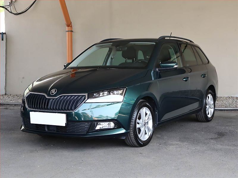 Škoda Fabia (2021) Style 1.0 TSI, Serv.kniha - fotka 2 z 18