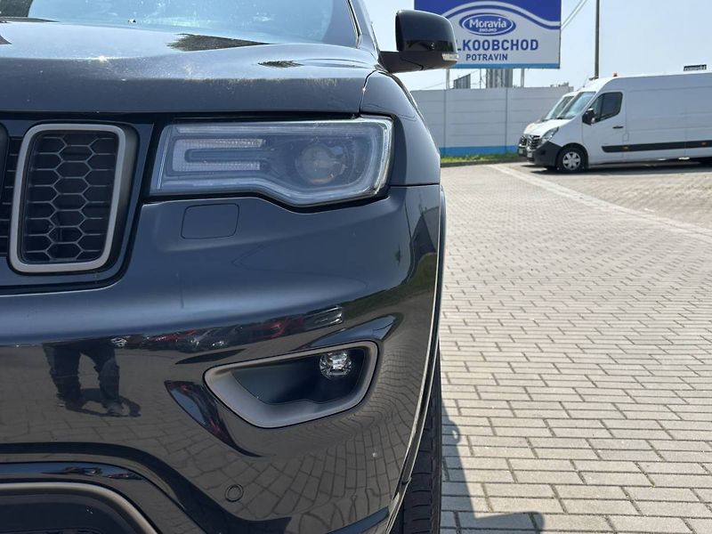Jeep Grand Cherokee (75th Anniversary) 4x4 / 0557 - fotka 34 z 37