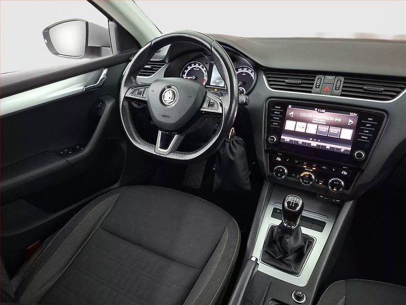 Škoda Octavia (2017) 1.6 TDI, Navi, Tempomat - fotka 7 z 19