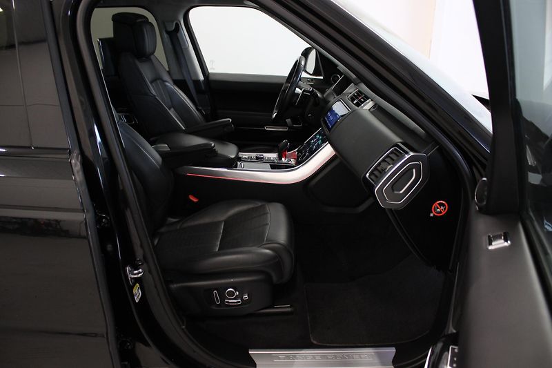 Land Rover Range Rover Sport 3,0 SDV6 AUTOBIGRAHPY DYNAMIC  - fotka 33 z 37