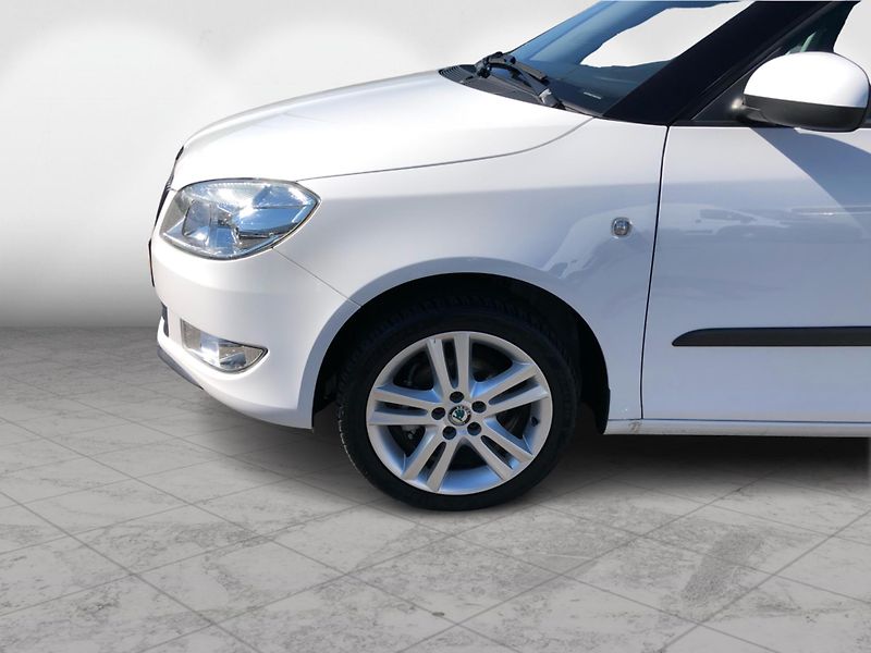 Škoda Fabia 1.2 TSi Ambiente - fotka 10 z 27