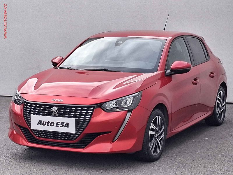 Peugeot 208 (2020) 1.2PT, Allure, AT, kamera - fotka 3 z 17