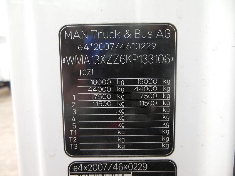 MAN TGX 18.460 XXL, LowDeck, Retarder - fotka 22 z 23