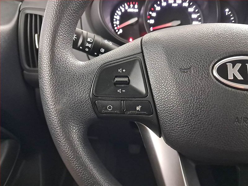 Kia Rio (2012) 1.4 CVVT - fotka 15 z 16