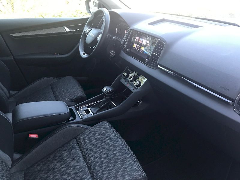 Škoda Karoq (2025) TOP SELECTION 1,5 TSI DSG - fotka 7 z 27