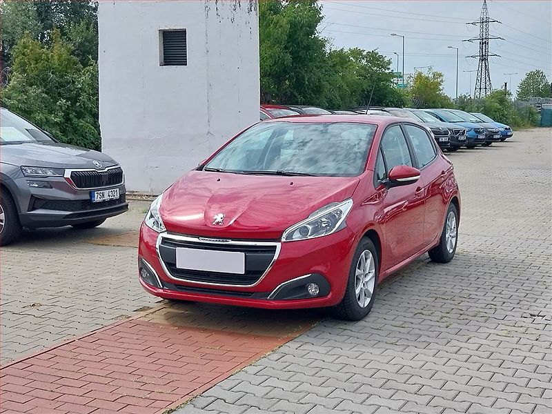 Peugeot 208 (2016) 1.2 PureTech, ČR,1.maj - fotka 2 z 14