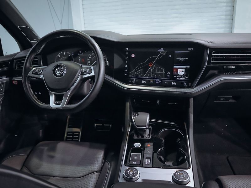 Volkswagen Touareg R-Line 4Motion 4.0 TDI 310kW - fotka 36 z 36