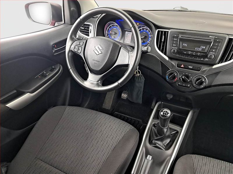 Suzuki Baleno (2017) 1.2 DualJet, Park. senzory - fotka 7 z 16
