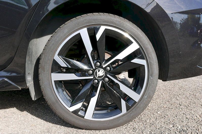 Škoda Scala (2025) 1.0 TSI 85 kW 7° DSG Monte Car - fotka 25 z 28