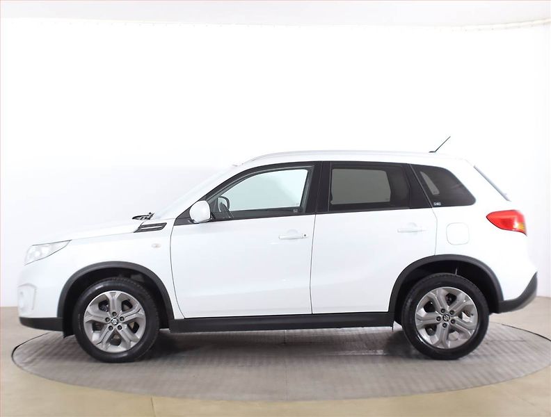 Suzuki Vitara (2016) GL + 1.6 VVT, Navi, Tempomat - fotka 3 z 16