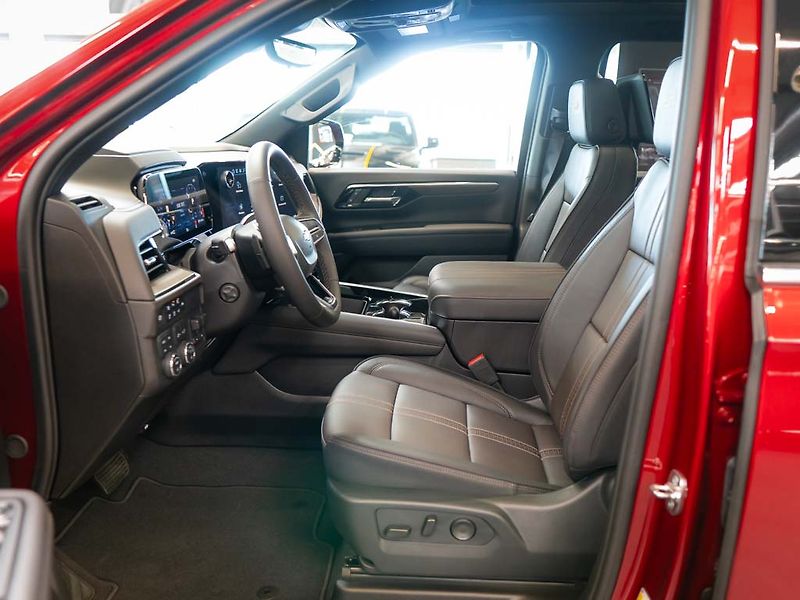 Chevrolet Suburban (2026) 6.2 V8 High Country 2026 - fotka 17 z 46