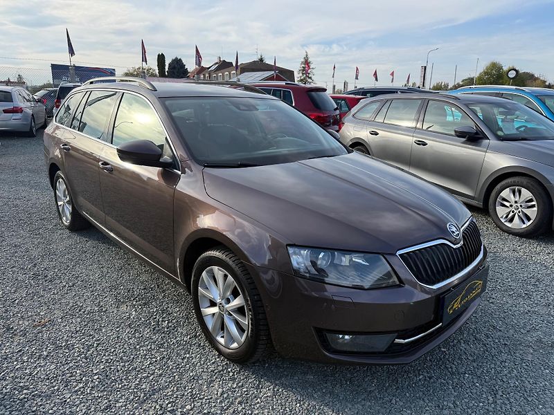 Škoda Octavia 2.0 TDI ELEGANCE - fotka 1 z 13