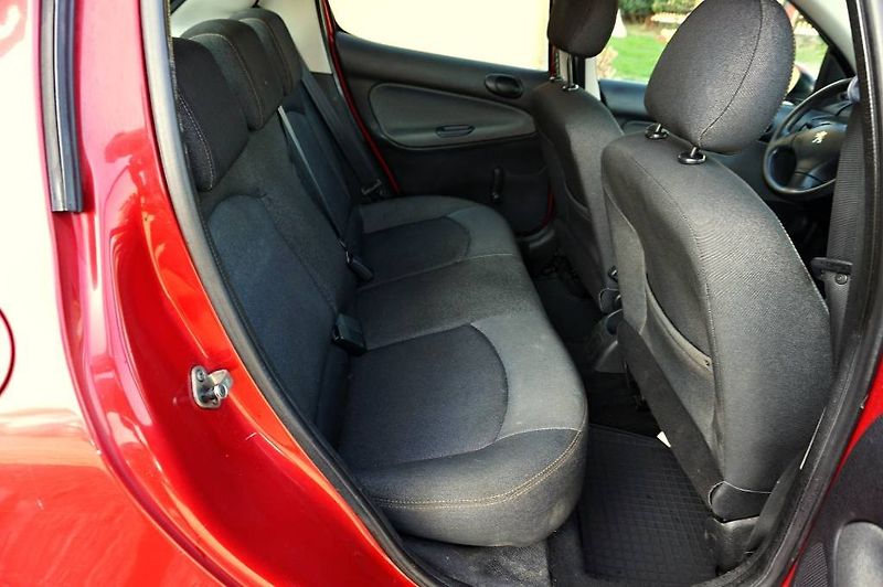 Peugeot 206 (2008) 206 GENERATION 1.4 55 kW - fotka 15 z 30