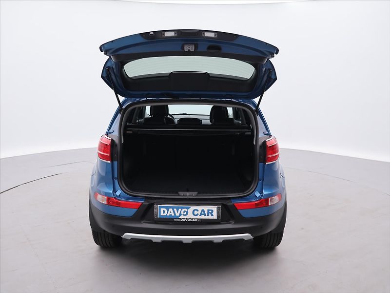 Kia Sportage 2,0 CRDI 100KW 4x4 Aut. 1.Maj. - fotka 9 z 25