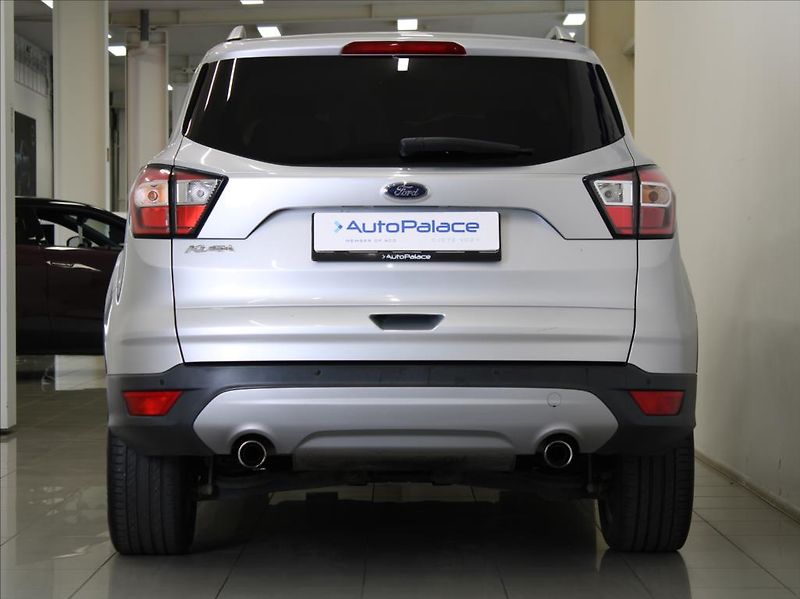 Ford Kuga 1,5 TDCi 88kW Titan.X ACC ČR - fotka 4 z 23
