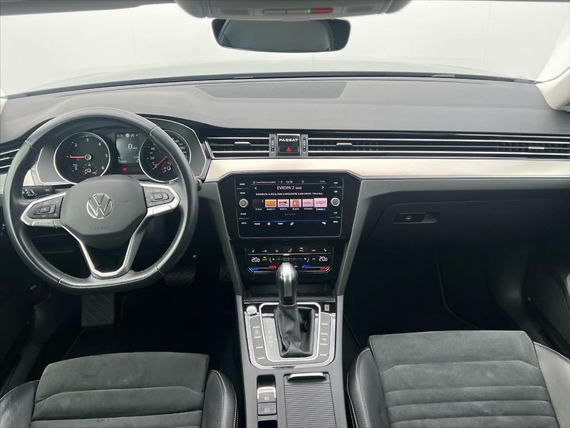 Volkswagen Passat Variant 2,0 TDi 110 kW 7DSG ELEGANCE - fotka 5 z 26