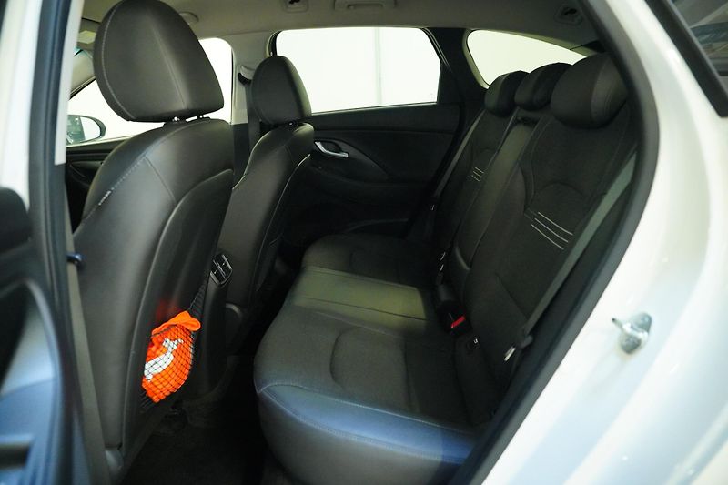 Hyundai i30 - fotka 23 z 24