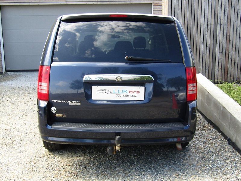 Chrysler Voyager (2007) 3.3 V6 128kW LPG 90L - fotka 7 z 35