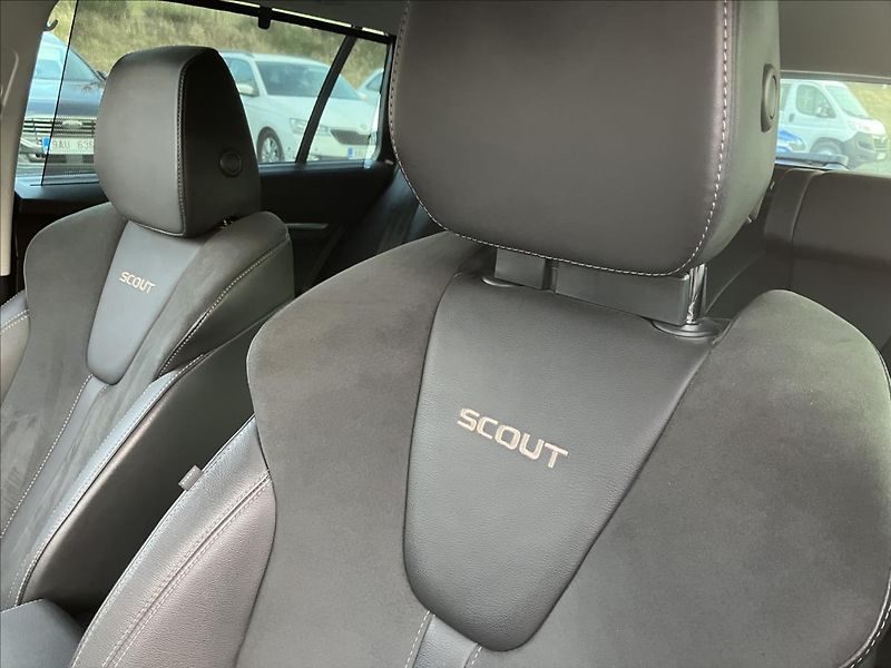 Škoda Octavia 2,0 SCOUT,TAŽNÉ,WEBASTO,CANTON - fotka 24 z 44