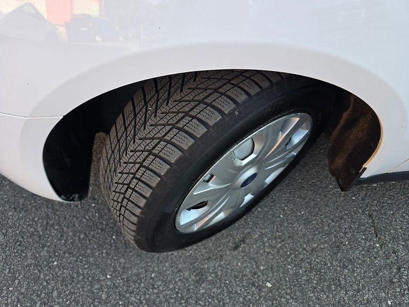 Ford Transit Connect L2 1.5 74kw Trend 1.Maj. ČR - fotka 27 z 28