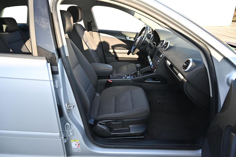 Audi A3 1.4TFSI 92KW Rezervace 6/2011 - fotka 22 z 31