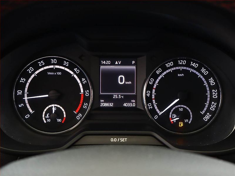 Škoda Octavia (2013) RS 2.0 TDI, Automat - fotka 9 z 20