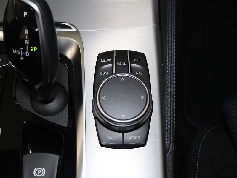 BMW Řada 5 530xD M-Paket Paměť TAŽNÉ   3, - fotka 19 z 36