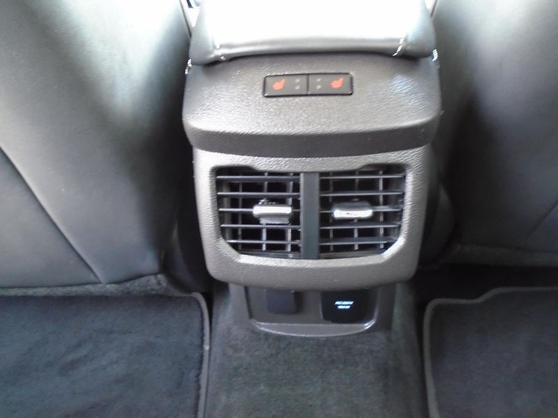 Ford Mondeo 2.0EcoBlue 140kW 8AT Vignale  - fotka 18 z 45