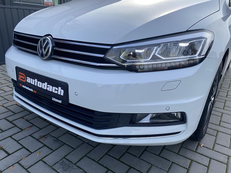 Volkswagen Touran 1.4 TSI 110kW-HIGHLINE - DSG - fotka 8 z 48