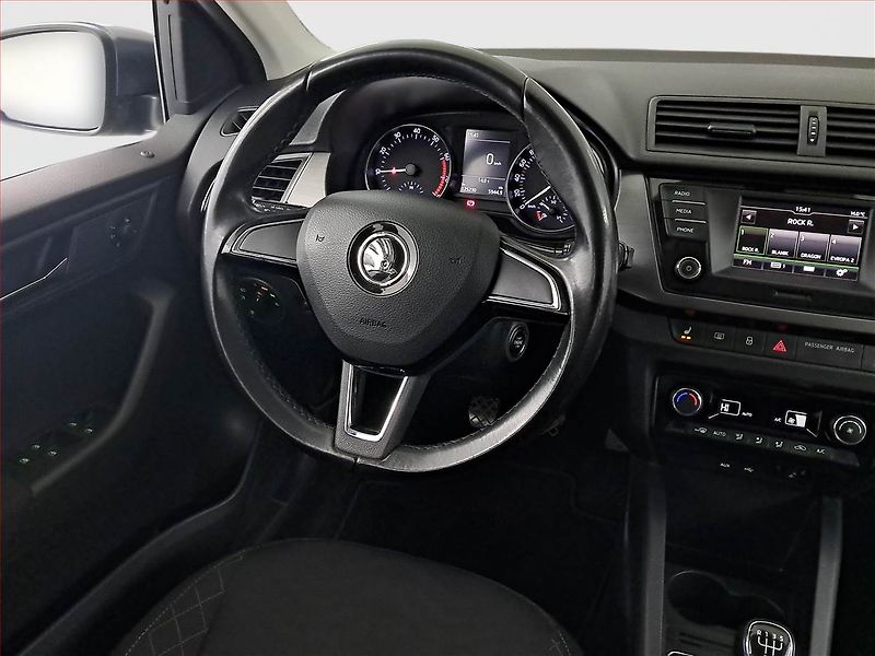 Škoda Fabia (2018) Style 1.0 TSI, ČR,1.maj - fotka 7 z 15