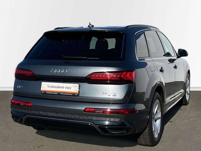 Audi Q7 (2023) S line 55 TFSI Quattro - fotka 19 z 20