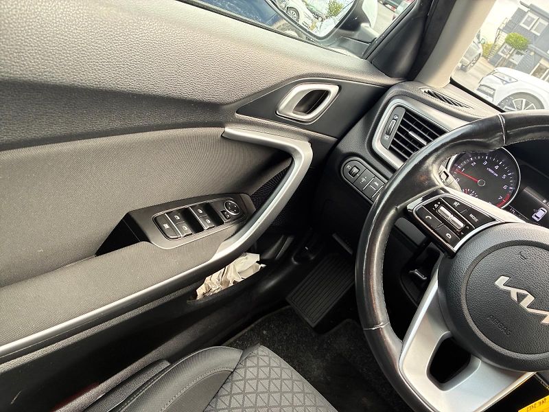 Kia Ceed (2022) FRESH 1.5T-GDI 118kW DPH CZ - fotka 11 z 11