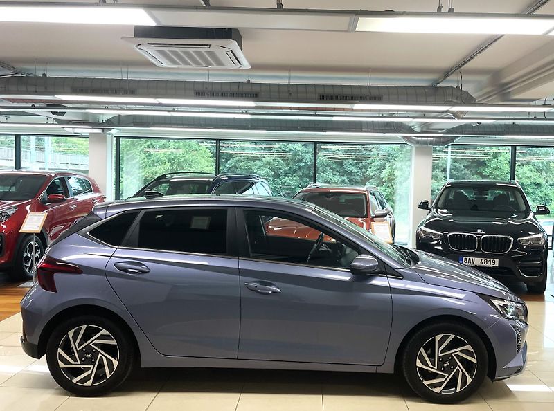 Hyundai i20 1.0 T-GDI, 73 kW, ČR, 1. MAJ. - fotka 7 z 29