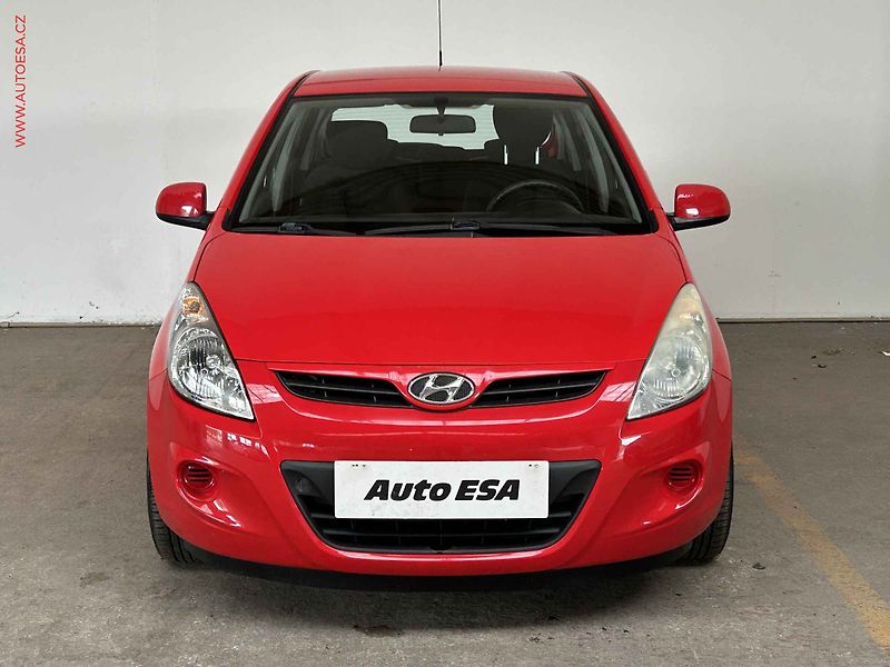 Hyundai i20 (2009) 1.2i, ČR, STK4/28 - fotka 2 z 16