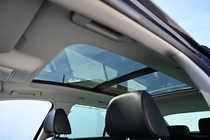Škoda Superb 2.0TDI 125KW DSG Rezervace - fotka 23 z 56