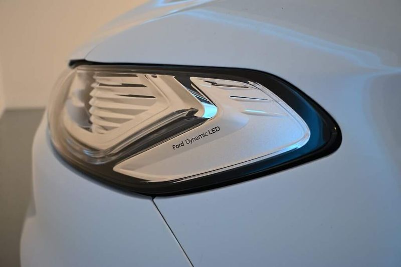Ford Mondeo (2022) 2.0 LED SONY TITANIUM Webasto - fotka 30 z 35