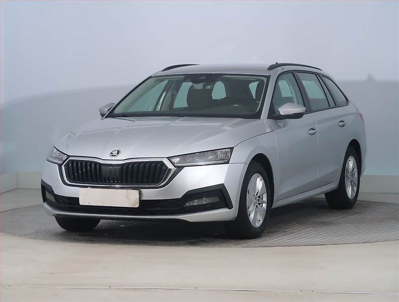 Škoda Octavia (2022) Ambition 2.0 TDI, ČR,1.maj - fotka 2 z 19