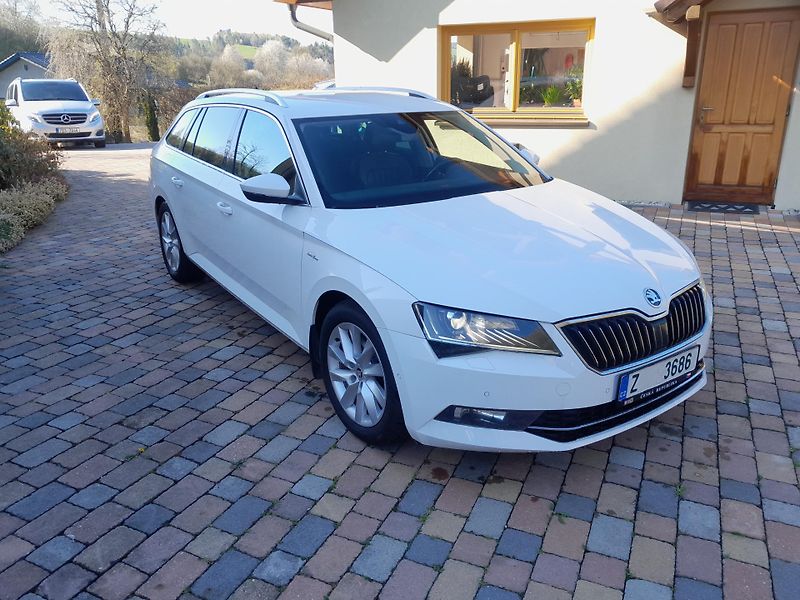 Škoda Superb (2018) 140kW 4x4 L&K WEBASTO-DPH - fotka 2 z 21