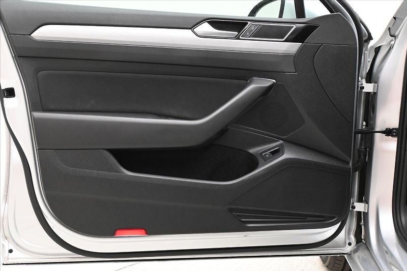 Volkswagen Passat 2,0 TDI 110kW Business Záruka - fotka 21 z 25