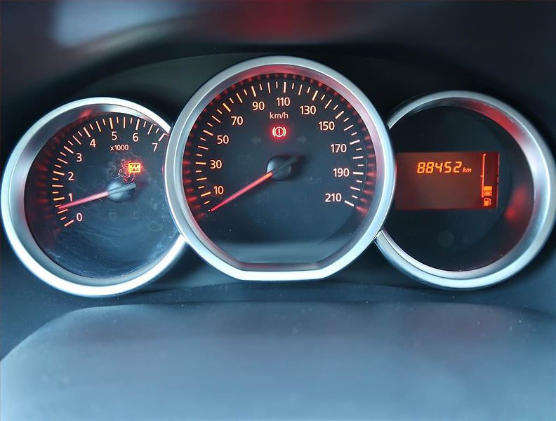 Dacia Sandero (2017) 1.2 16V, ČR,1.maj, Serv.kniha - fotka 11 z 12