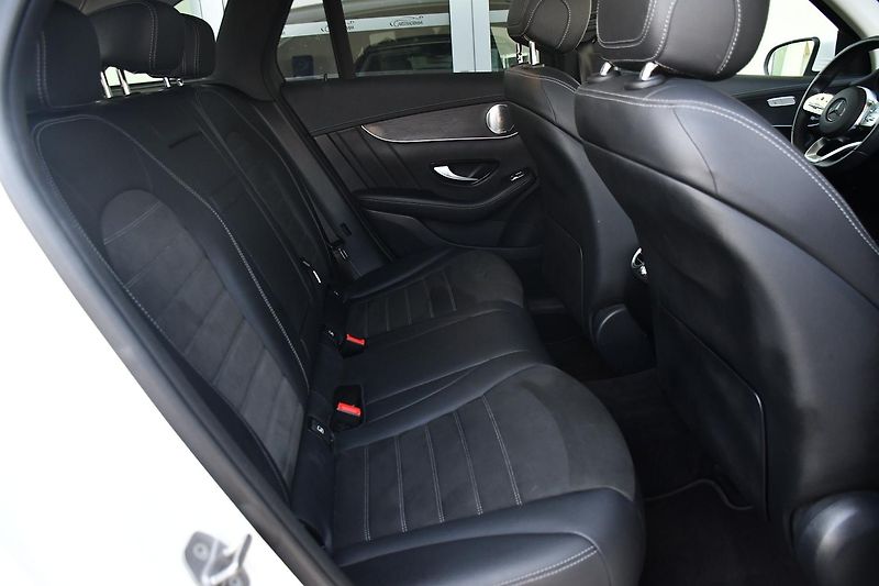 Mercedes-Benz GLC 300de 4MATIC ČR - fotka 21 z 42