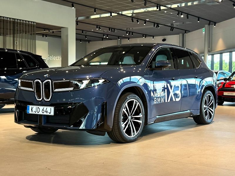 BMW iX3 50 xDrive M-Sport H/K HuD 360 - fotka 1 z 24