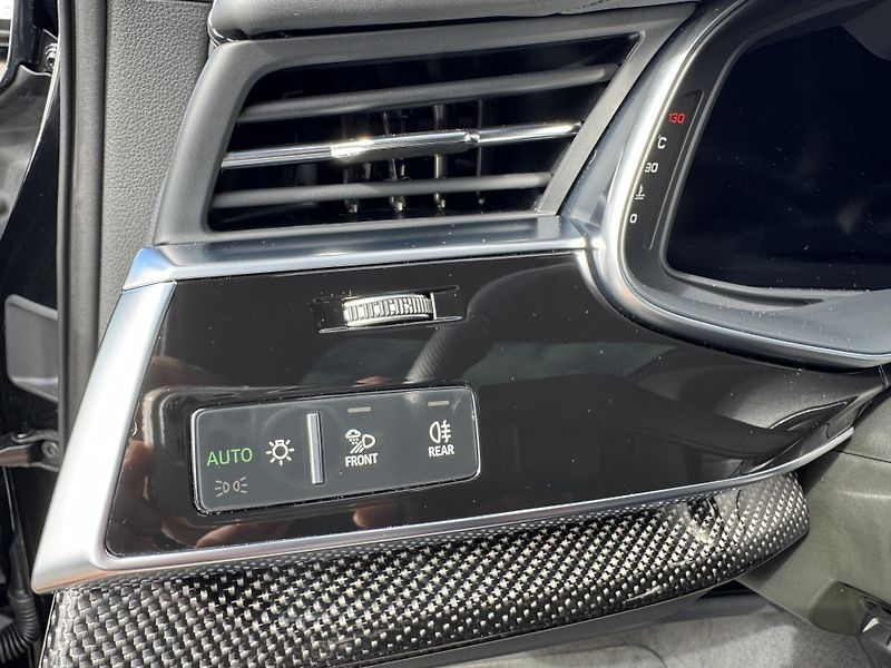 Audi SQ7 SQ7,373kw,7míst,ČR-1.maj. - fotka 43 z 51