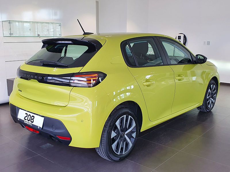 Peugeot 208 (2026) STYLE 1.2 TURBO 100k MAN6 - fotka 6 z 16