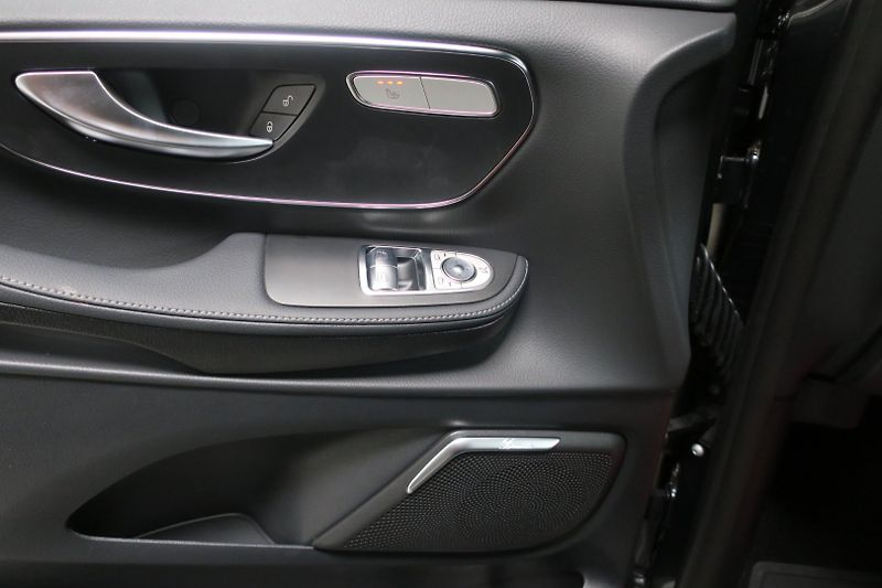 Mercedes-Benz Třídy V (2025) 300d AVG LONG 4MATIC NOVÝ - fotka 9 z 50