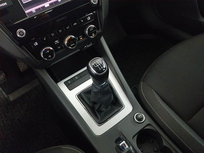Škoda Octavia (2018) Ambition Plus 1.4 TSI - fotka 13 z 20