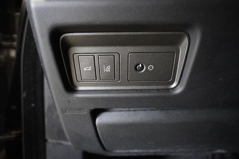 Land Rover Range Rover Evoque 2.0SE DYNAMIC 4WD AUTOMAT - fotka 16 z 30