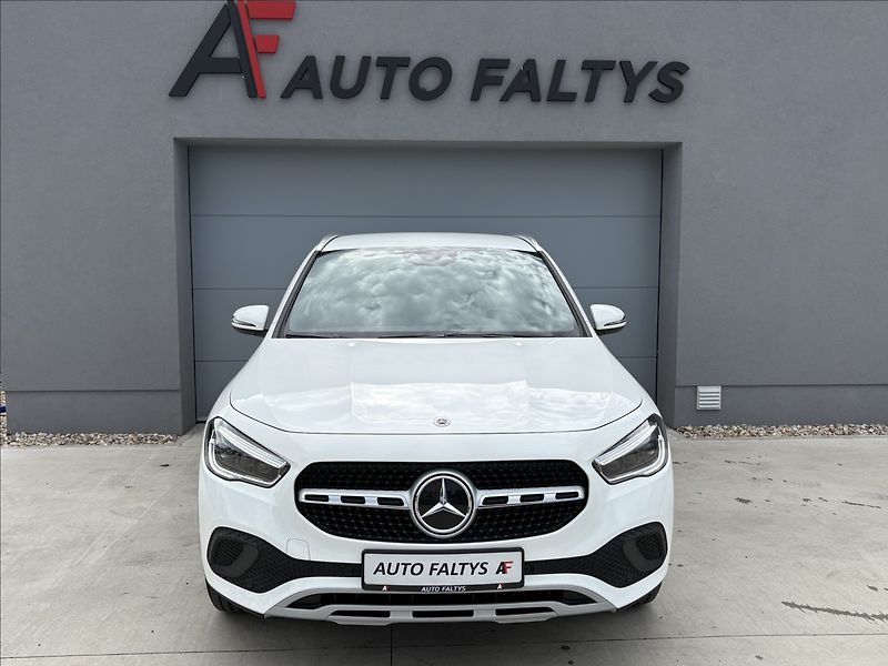 Mercedes-Benz GLA 250 e EQ Plug- in Hybrid - fotka 3 z 33