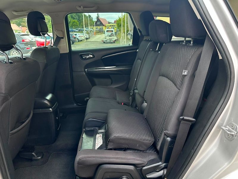 Fiat Freemont (2013) 2.0JTD 7-míst/1MAJ/TEMPOMAT - fotka 14 z 37